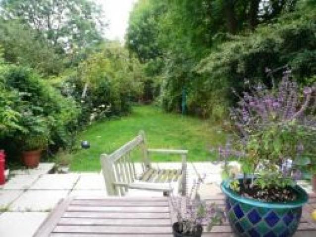 			5 Bedroom, 1 bath, 1 reception Flat			 Wrentham Ave, KENSAL GREEN